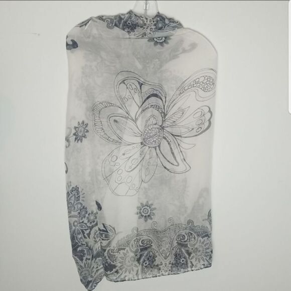 Women's scarf 37x37 inches sheer flower black and creamy white sheer neck wrap - Picture 2 of 3